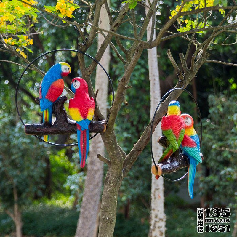 動(dòng)物園樹上休息的玻璃鋼彩繪仿真動(dòng)物鸚鵡雕塑 動(dòng)物園樹上休息的玻璃鋼彩繪仿真動(dòng)物鸚鵡雕塑