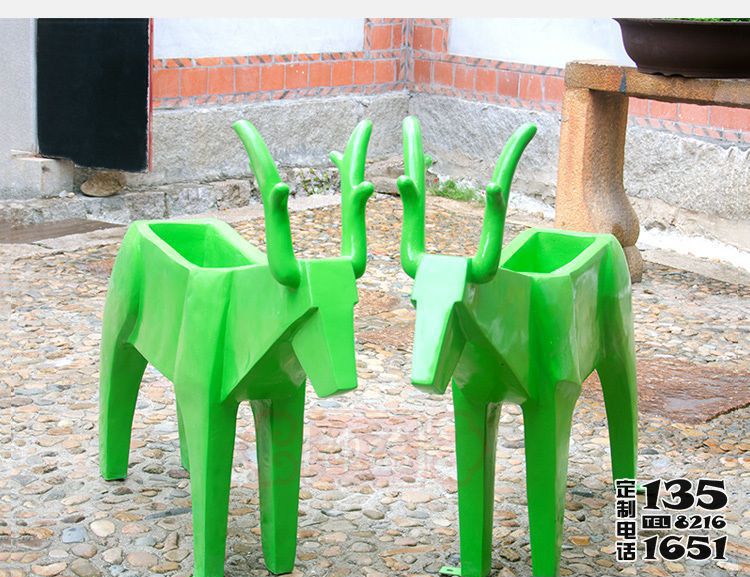花園創(chuàng)意玻璃鋼幾何動(dòng)物花盆雕塑 花園創(chuàng)意玻璃鋼幾何動(dòng)物花盆雕塑